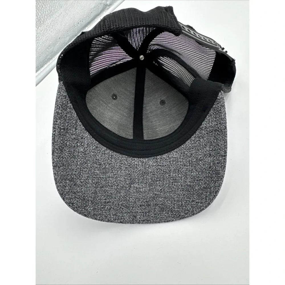 Columbia Sportswear Company Portland Oregon Est 1938 Snapback Hat Gray One Size‎